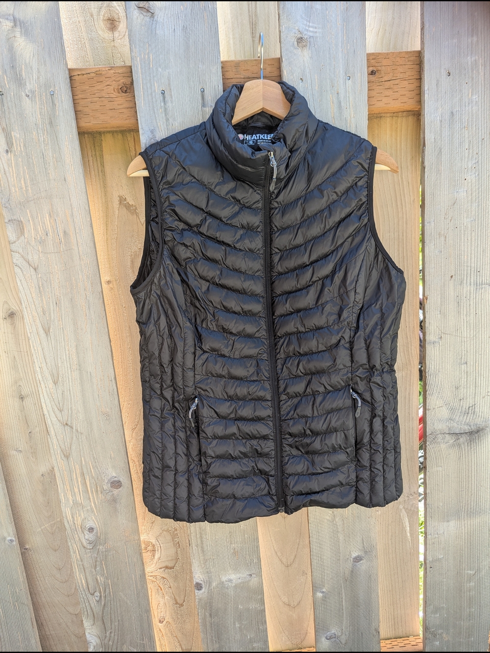 Heatkeep Black Quilted Puffer Vest - Women